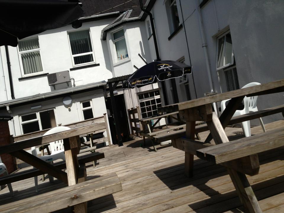 트레데가 Coach & Horses B&B 외부 사진